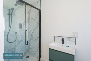 En-Suite- click for photo gallery